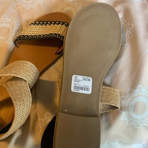 Super cute sandals 😩❤️